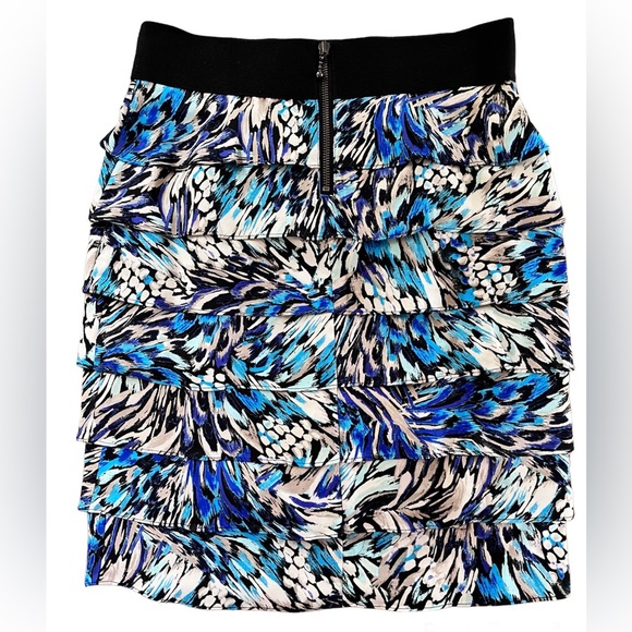 Alfani tiered skirt NWT, Beautiful blue, cream, aqua print. Size 4P - Picture 6 of 6